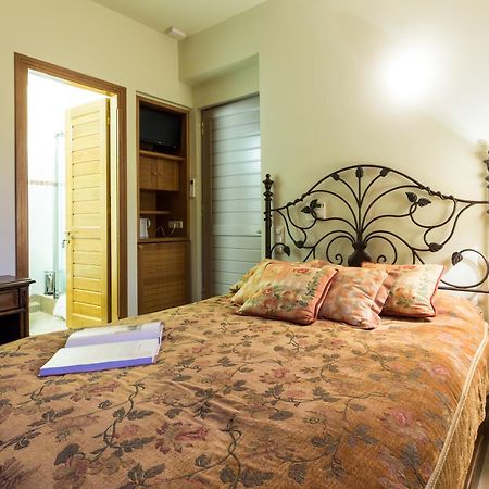 Elia Junior Suite In Epidavros With Shared Pool Nea Epidavros Exterior photo